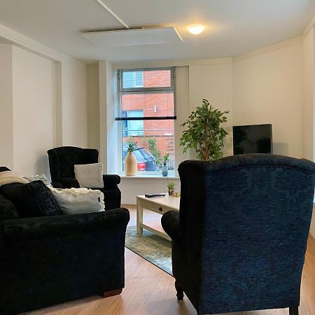 Het Hoekje - 2 Bedroom Family Friendly City Home Groningen Ngoại thất bức ảnh