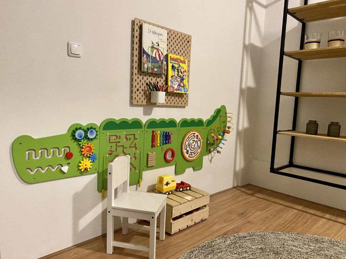 Het Hoekje - 2 Bedroom Family Friendly City Home Groningen Ngoại thất bức ảnh